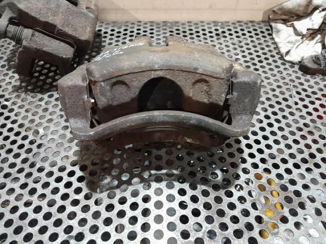 bontott OPEL INSIGNIA Jobb első Féknyereg Munkahengerrel