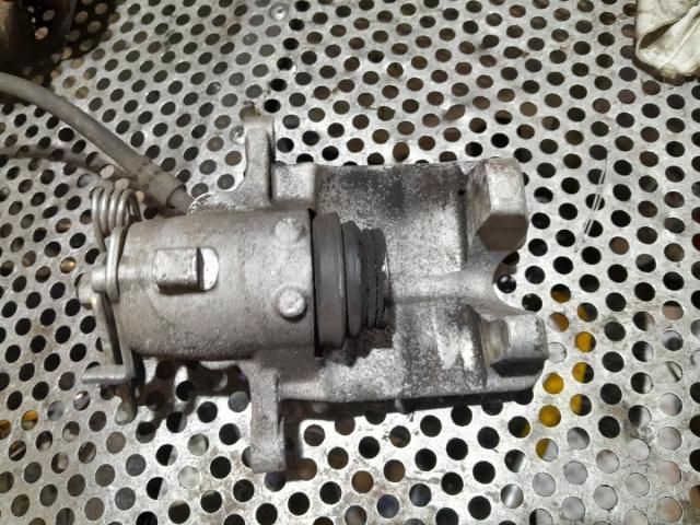 bontott OPEL INSIGNIA Jobb hátsó Féknyereg Munkahengerrel