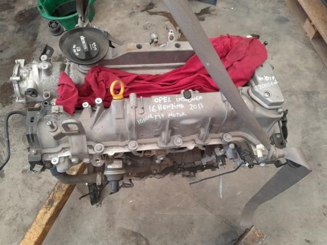 bontott OPEL INSIGNIA Motor (Fűzött blokk hengerfejjel)