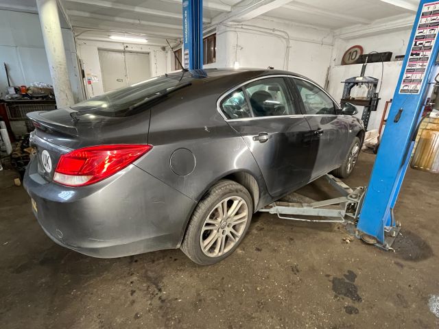 bontott OPEL INSIGNIA Biztosítéktábla Motortér