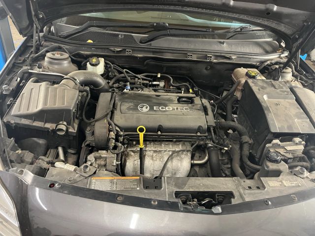 bontott OPEL INSIGNIA Generátor