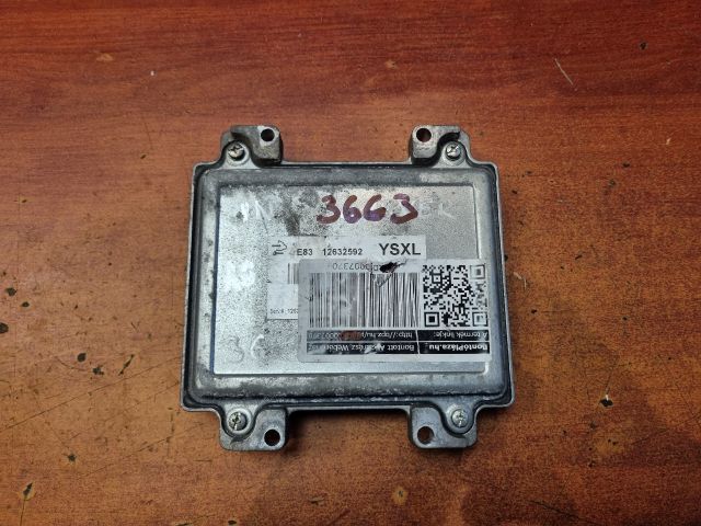 bontott OPEL INSIGNIA Motorvezérlő