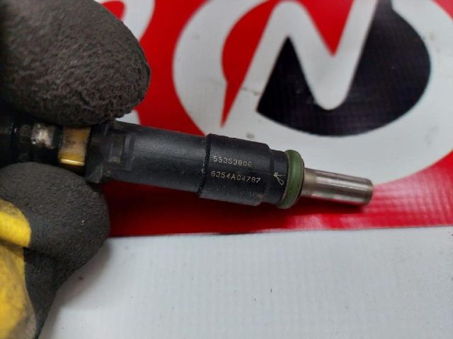 bontott OPEL INSIGNIA Porlasztó (1 db)