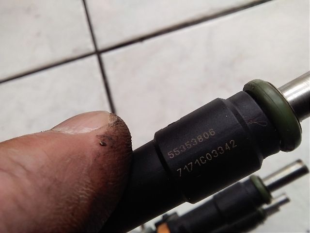 bontott OPEL INSIGNIA Porlasztó Sor / Híd