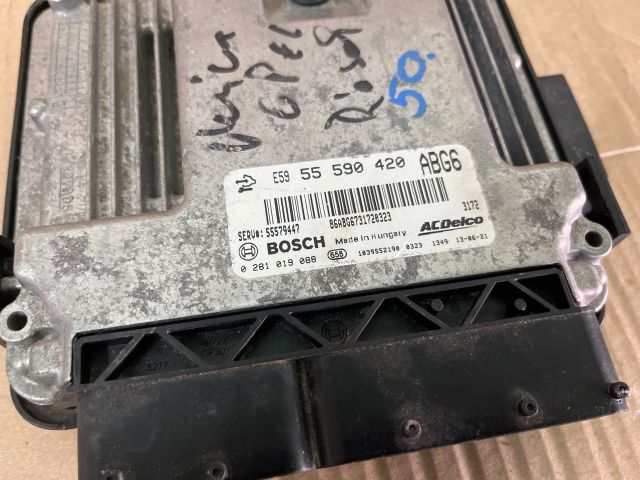 bontott OPEL INSIGNIA Motorvezérlő