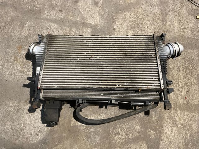 bontott OPEL INSIGNIA Vízhűtő Radiátor (Klímás)