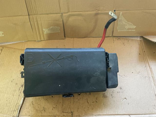 bontott OPEL INSIGNIA Biztosítéktábla Motortér