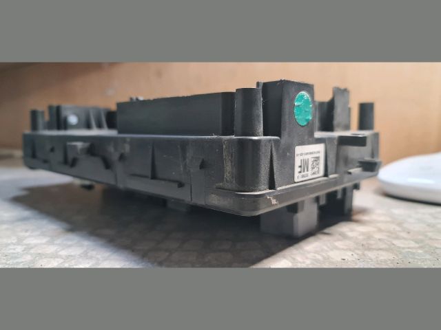 bontott OPEL INSIGNIA Biztosítéktábla Motortér