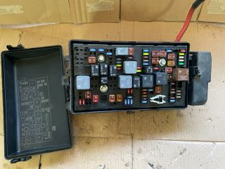 bontott OPEL INSIGNIA Biztosítéktábla Motortér