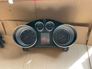 bontott OPEL INSIGNIA Kilométeróra