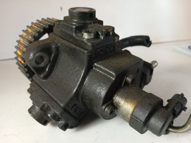 bontott OPEL INSIGNIA Nagynyomású Szivattyú