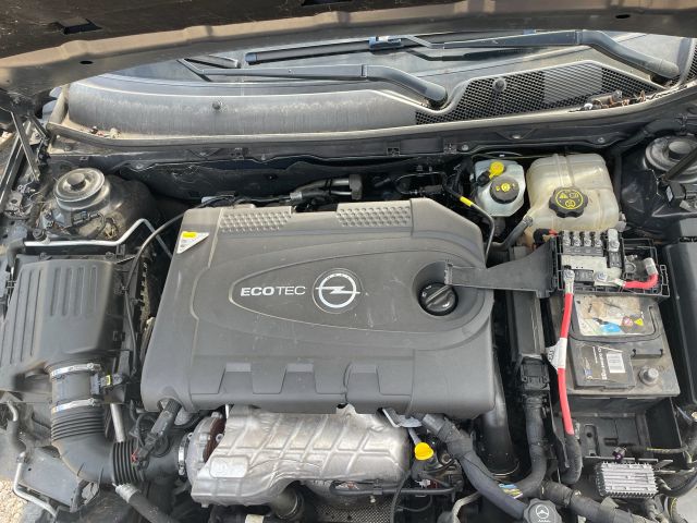 bontott OPEL INSIGNIA Vízhűtő Radiátor (Klímás)