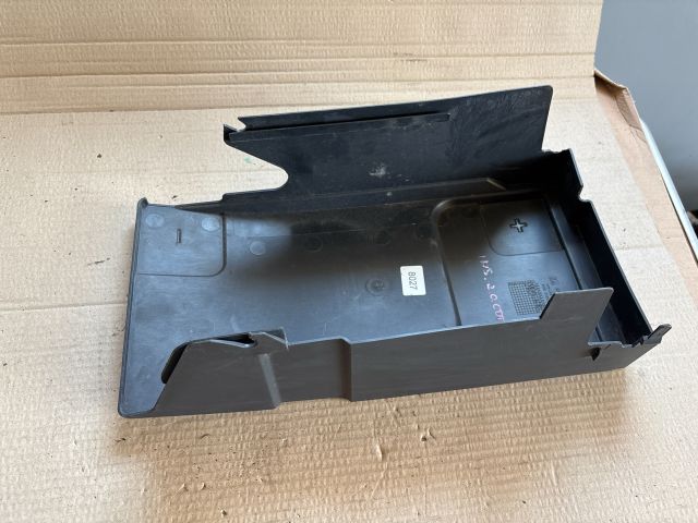 bontott OPEL INSIGNIA Akkumulátor Fedél