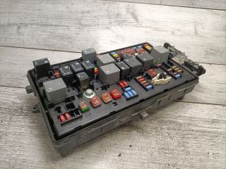 bontott OPEL INSIGNIA Biztosítéktábla Motortér