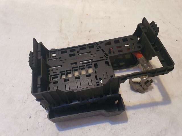 bontott OPEL INSIGNIA Biztosítéktábla Motortér