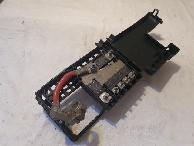 bontott OPEL INSIGNIA Biztosítéktábla Motortér