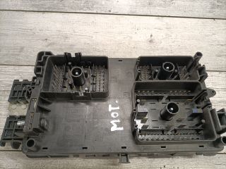 bontott OPEL INSIGNIA Biztosítéktábla Motortér