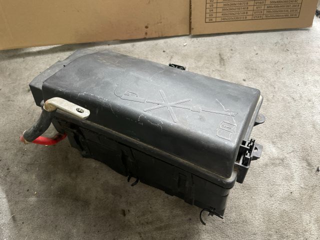 bontott OPEL INSIGNIA Biztosítéktábla Motortér