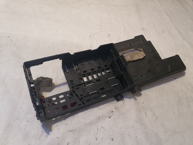 bontott OPEL INSIGNIA Biztosítéktábla Motortér