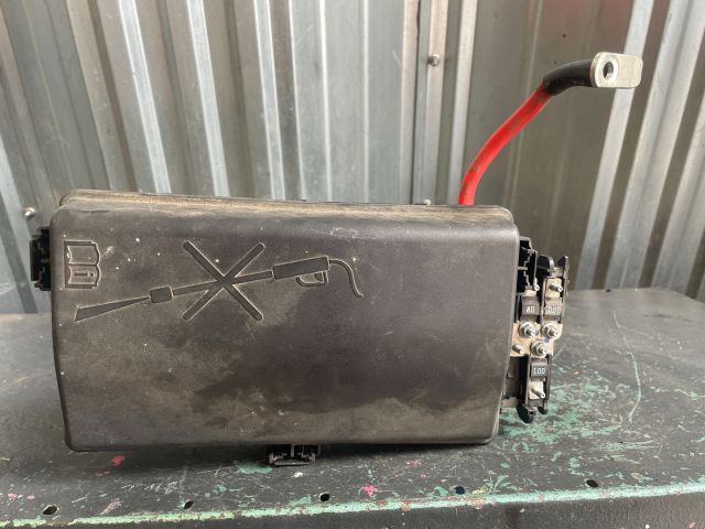 bontott OPEL INSIGNIA Biztosítéktábla Motortér