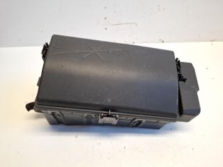 bontott OPEL INSIGNIA Biztosítéktábla Motortér