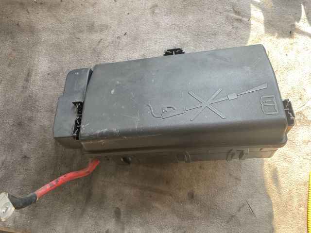 bontott OPEL INSIGNIA Biztosítéktábla Motortér