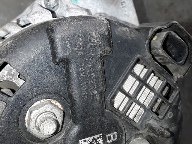 bontott OPEL INSIGNIA Generátor