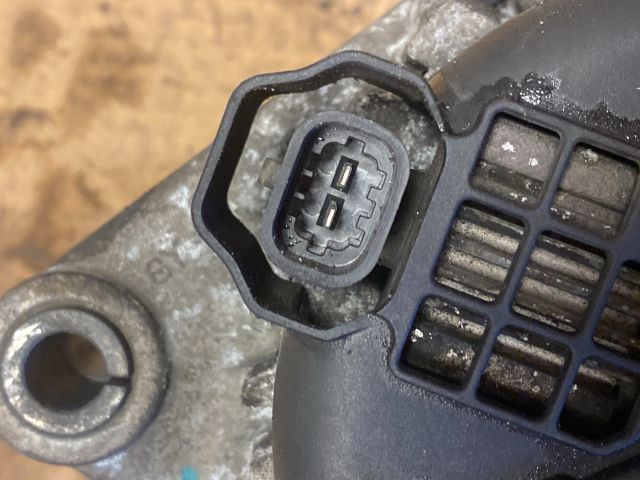 bontott OPEL INSIGNIA Generátor