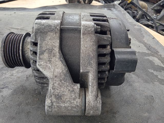 bontott OPEL INSIGNIA Generátor