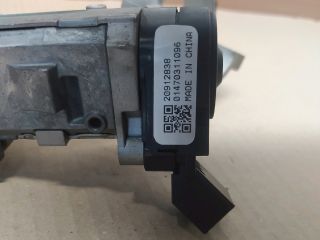 bontott OPEL INSIGNIA Gyújtáskapcsoló Házzal