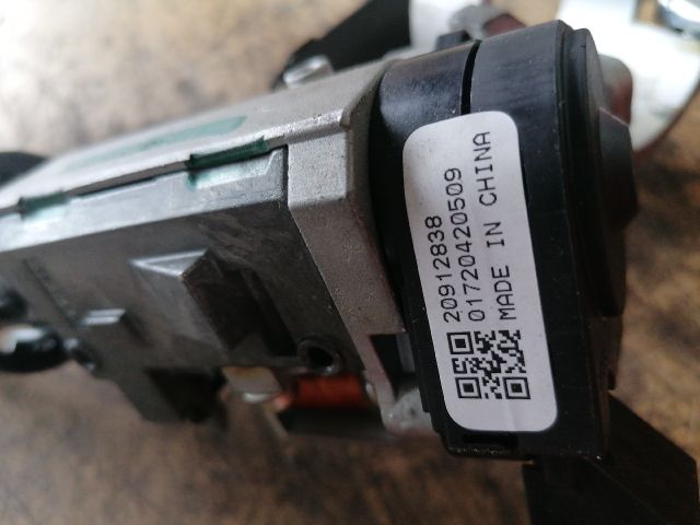 bontott OPEL INSIGNIA Gyújtáskapcsoló Házzal