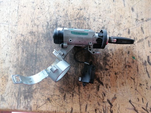 bontott OPEL INSIGNIA Gyújtáskapcsoló Házzal