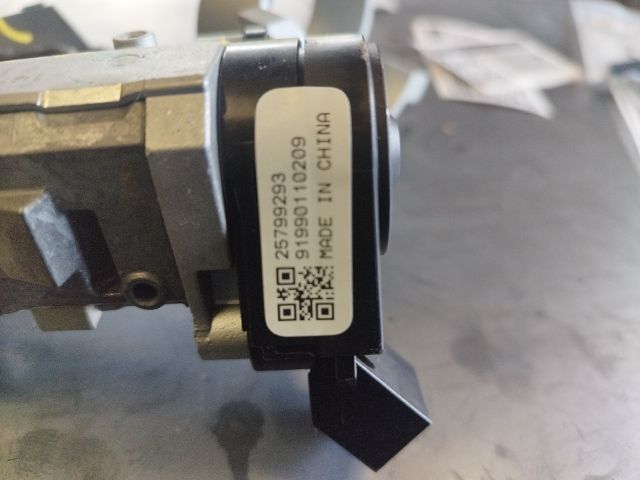 bontott OPEL INSIGNIA Gyújtáskapcsoló Házzal