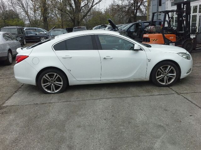 bontott OPEL INSIGNIA Homlokfal (Üres lemez)