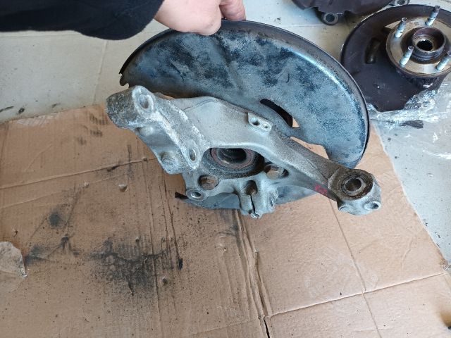 bontott OPEL INSIGNIA Jobb első Csonkállvány Kerékaggyal