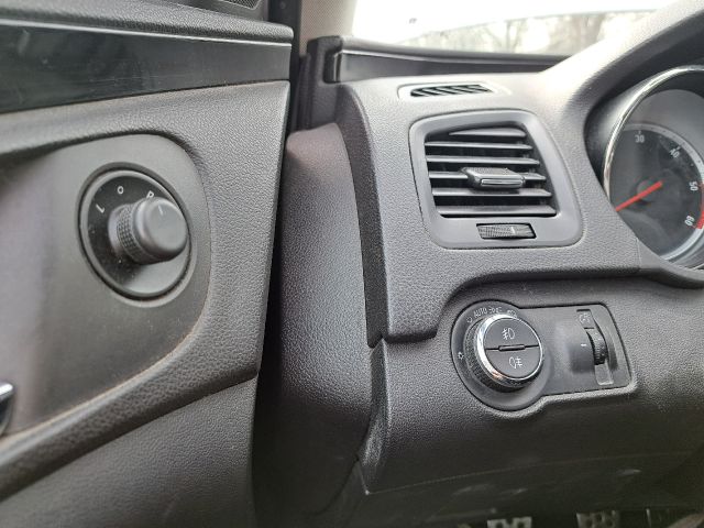 bontott OPEL INSIGNIA Jobb hátsó Féknyereg Munkahengerrel