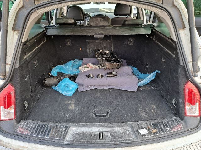 bontott OPEL INSIGNIA Jobb hátsó Féknyereg Munkahengerrel