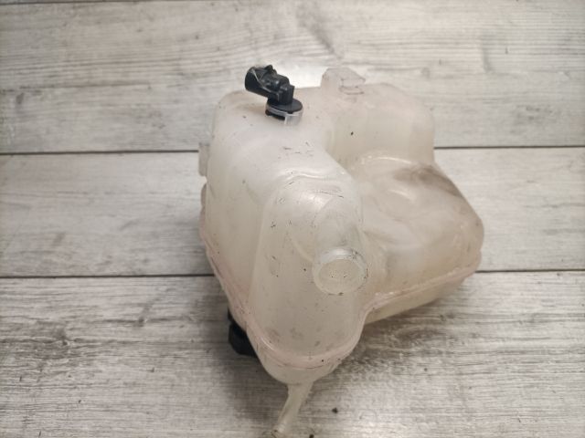 bontott OPEL INSIGNIA Kiegyenlítő Tartály