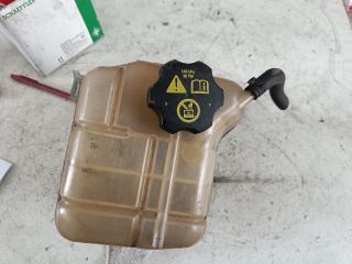 bontott OPEL INSIGNIA Kiegyenlítő Tartály