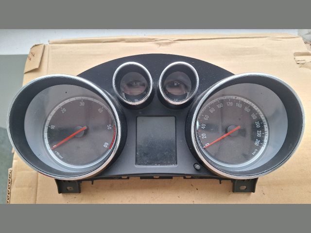 bontott OPEL INSIGNIA Kilométeróra