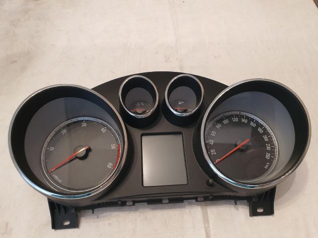 bontott OPEL INSIGNIA Kilométeróra