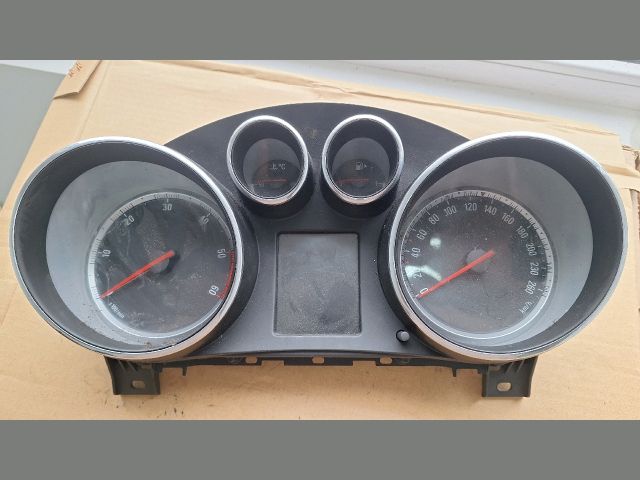 bontott OPEL INSIGNIA Kilométeróra