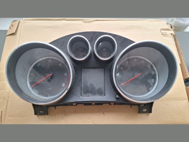 bontott OPEL INSIGNIA Kilométeróra