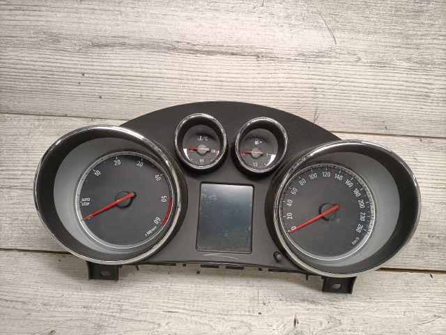 bontott OPEL INSIGNIA Kilométeróra