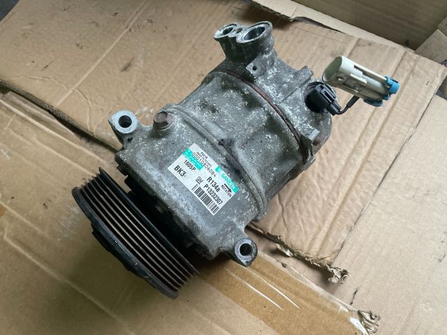 bontott OPEL INSIGNIA Klímakompresszor