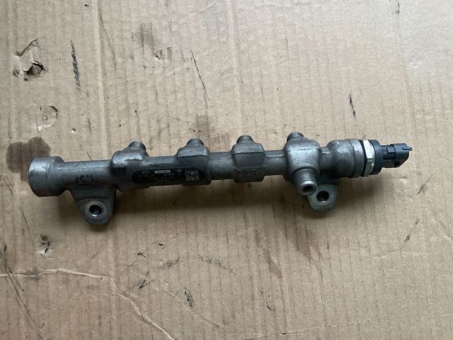 bontott OPEL INSIGNIA Közösnyomócső