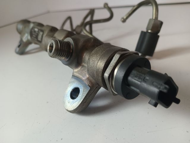 bontott OPEL INSIGNIA Közösnyomócső