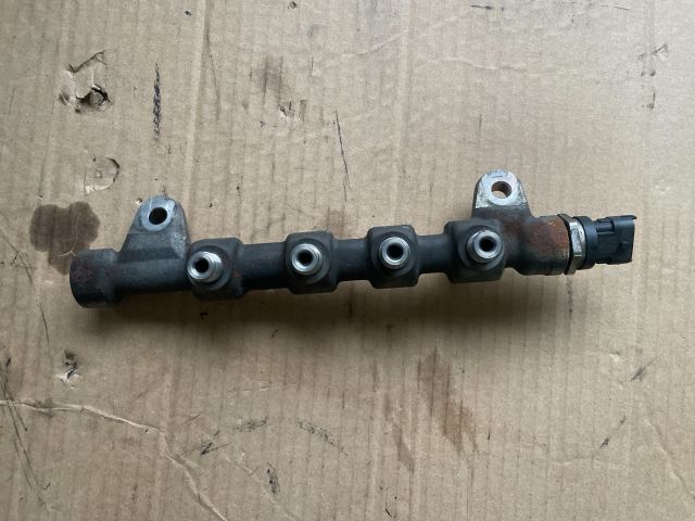 bontott OPEL INSIGNIA Közösnyomócső