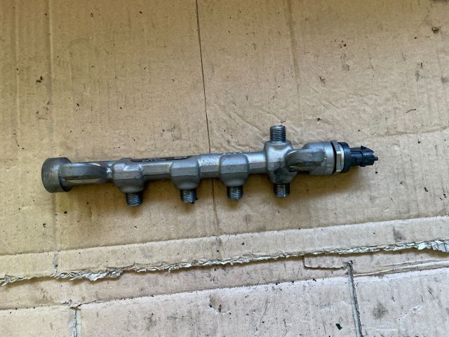 bontott OPEL INSIGNIA Közösnyomócső