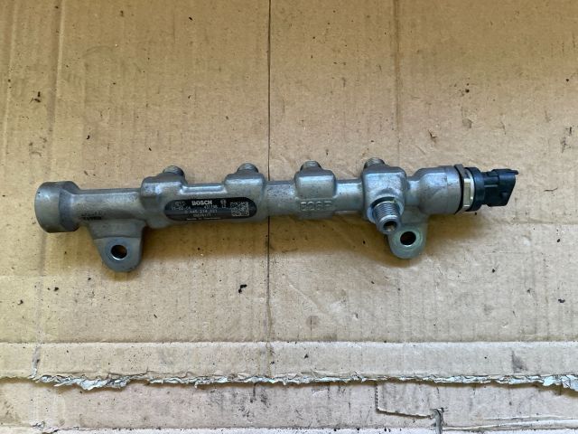 bontott OPEL INSIGNIA Közösnyomócső